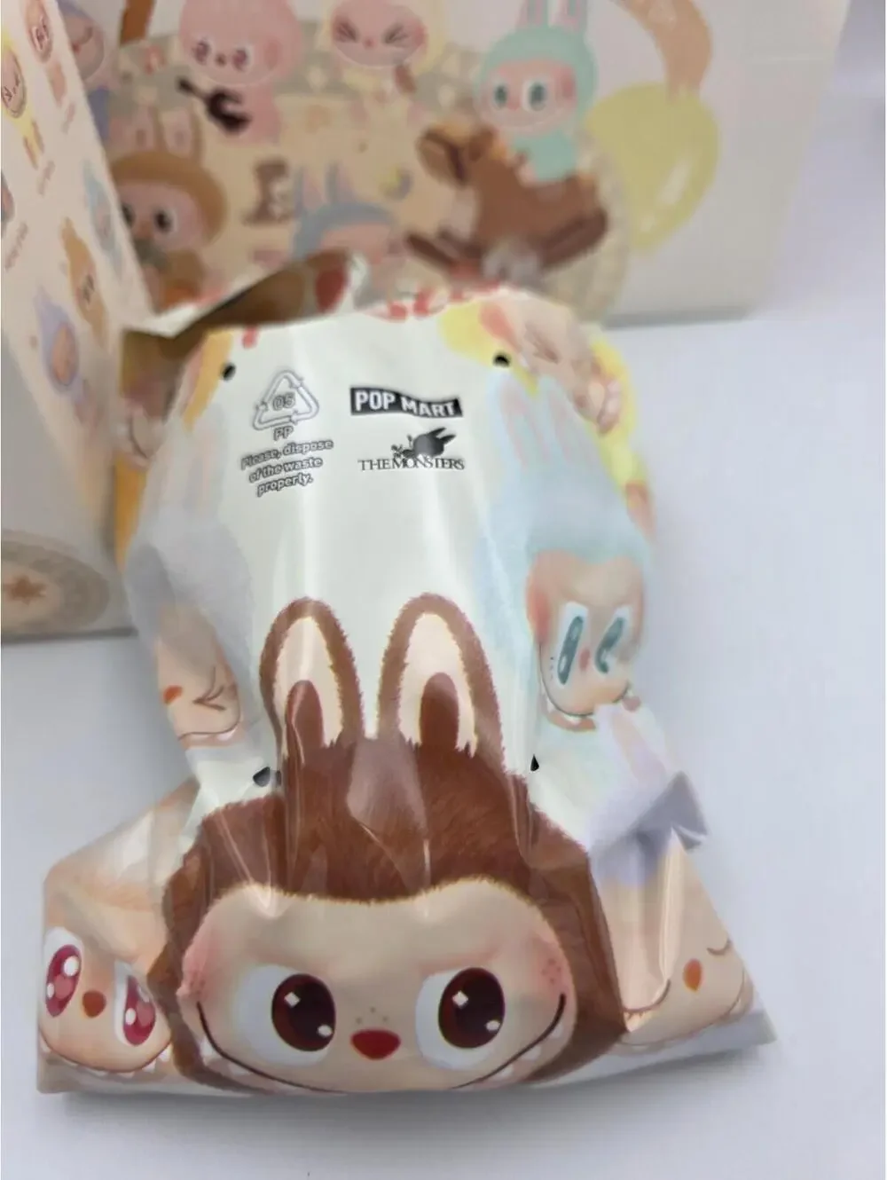 (Authentic) LUABUBU - The Monsters - Have A Seat Vinyl Plush - Zizi (S SELLER)